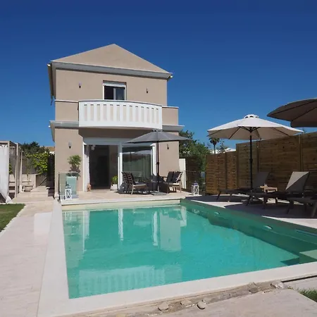 Klio * Ágios Geórgios