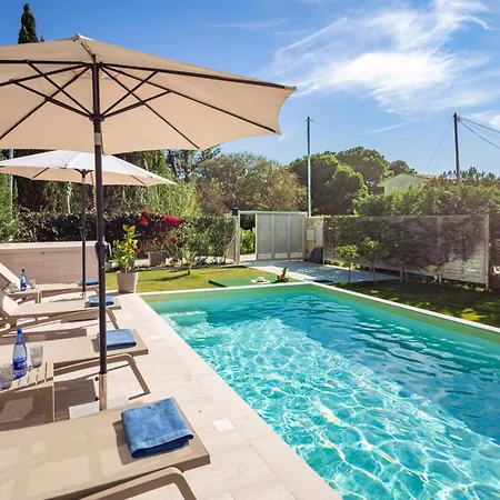 Klio * Agios Georgios (Corfu)